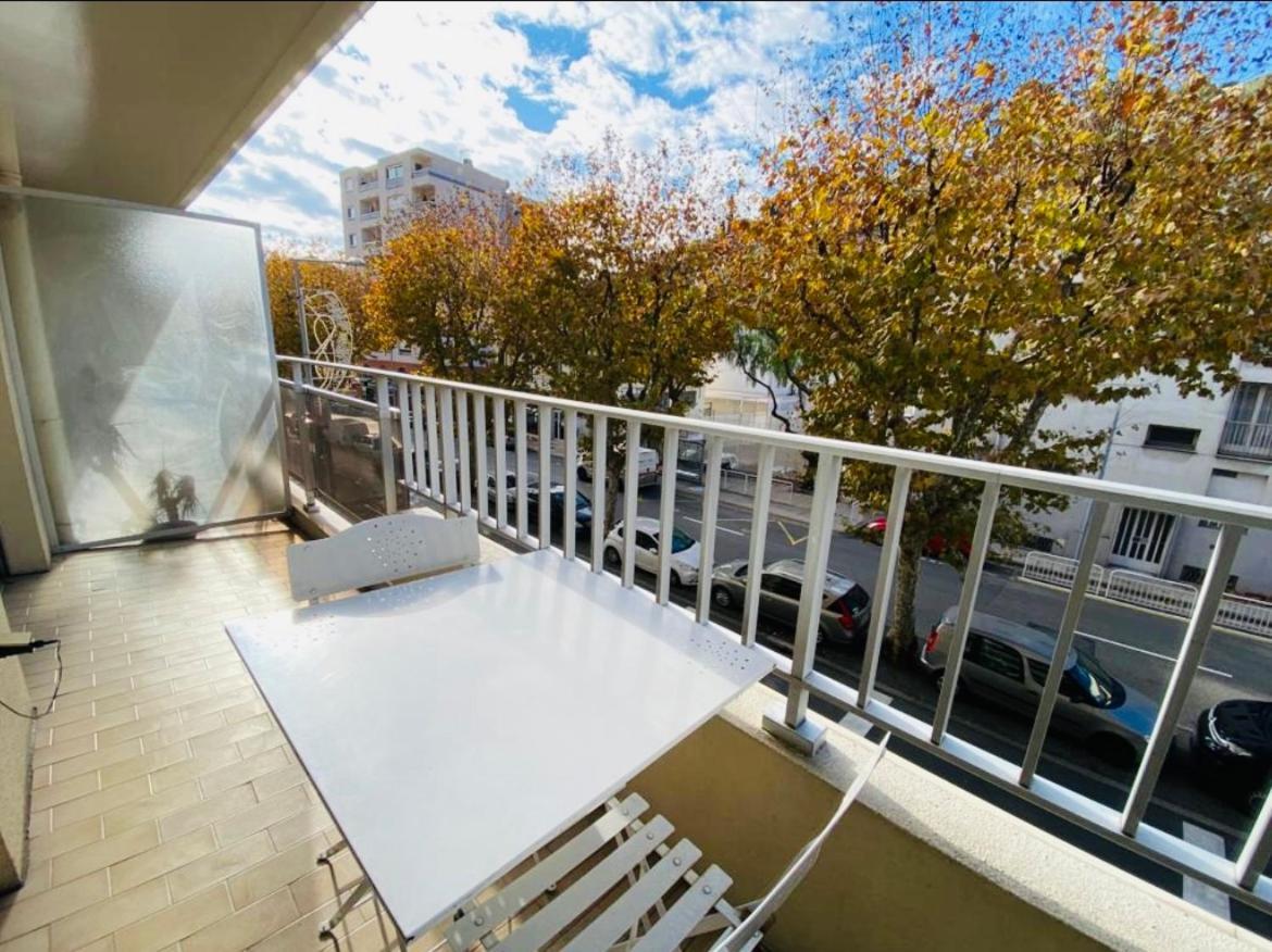 Ferienwohnung Joli Studio Avec Terrasse Nizza Exterior foto